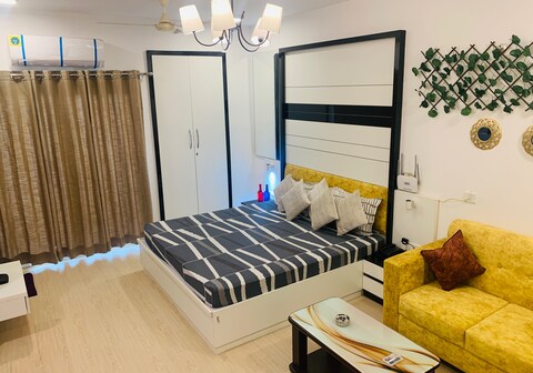 The Millennial Square