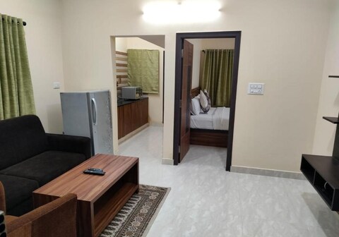 Golden Chariot 1bhk Studio Rooms Manyata Tech Park