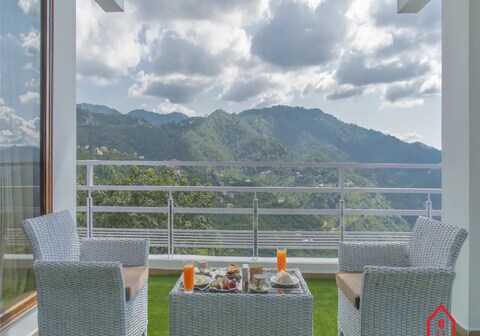 The HoneyComb- AC 2BHK House-By HomestayDaddy