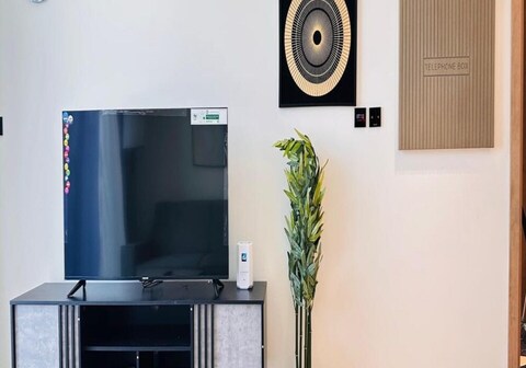 OYO HOME 1386 Premium One Bedroom Apartments