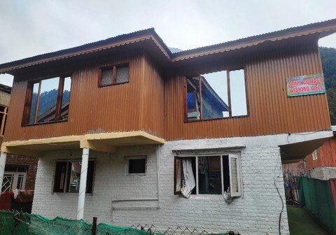 SAKHI COTTAGE WISHING WELL PAHALGAM