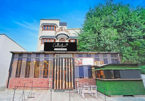 Collection O Mathura Near Railway Station