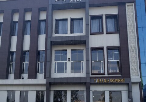 HOTEL BREEZE BLOWS AND RESORT