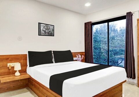 Hotel O Royal Palace