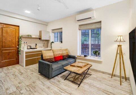 Cleo 1BHK Khar W