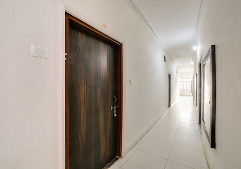 Hotel O Aarti Place