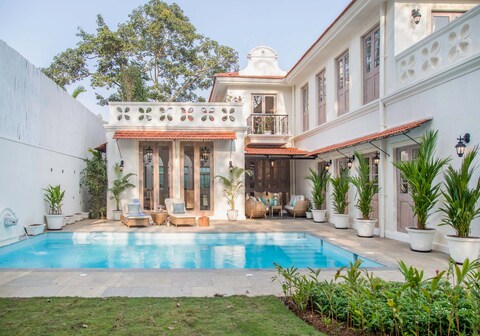 LohonoStays Monforte Villa D