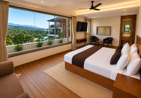 Hotel The Montara near Ganga Ghat