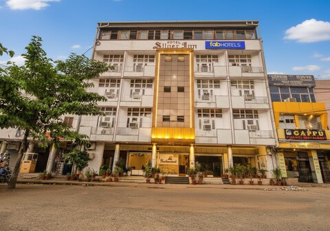 FabHotel Silver Inn I