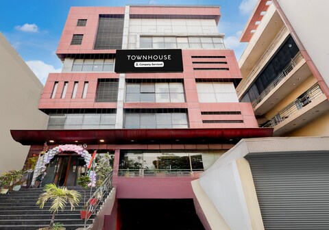 Super Townhouse Sankaramatam Road Near Diamond Park
