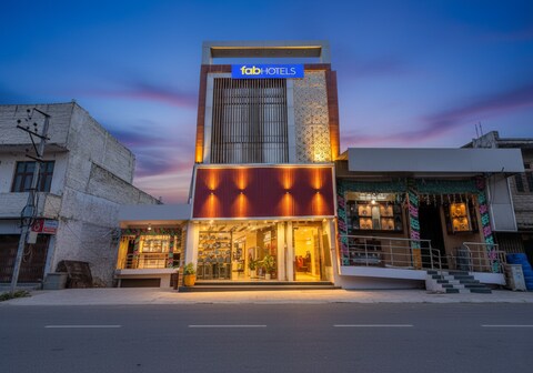 FabHotel Citi Residenci Nr. Banaras Railway Station