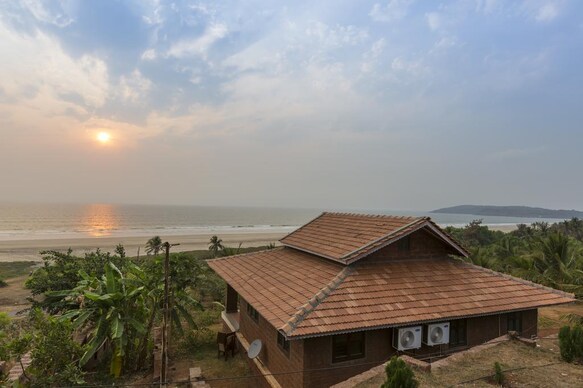 Beachfront Villas & Cottages | Rooms in a Homestay