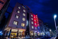 Hotel Godwin Deluxe @ 5 Mins from Connaught Place, दिल्ली Hotel Godwin Deluxe @ 5 Mins from Connaught Place, दिल्ली