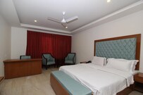 Royal Park Hotels & Resorts, Delhi Royal Park Hotels & Resorts, Delhi
