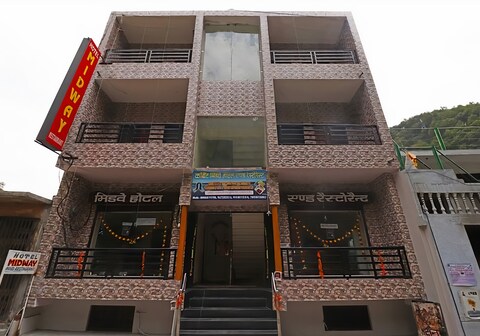 Hotel Midway Marchula