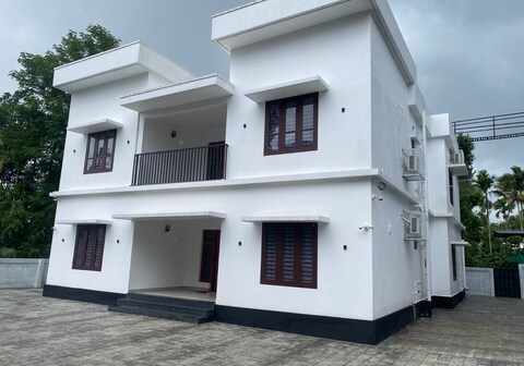 Empire Mona Villa | 6BHK