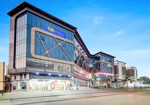 FabHotel Lake View I