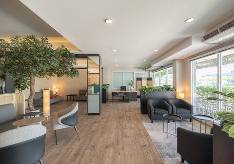 Golden Jade Suvarnabhumi Airport Hotel