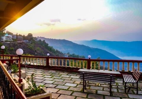 Sharayu Holidays Valley View