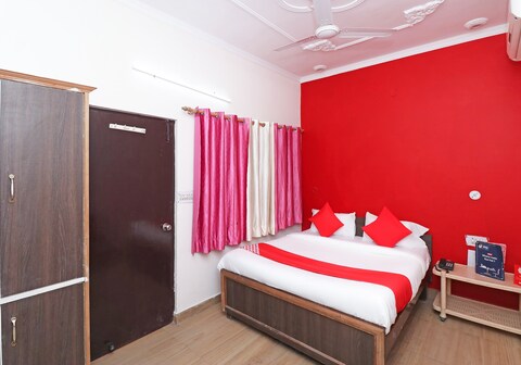 Hotel O Mahalaxmi Palace