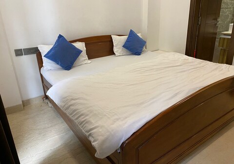 Serviced Apt in Saket/Max/Fortis 66
