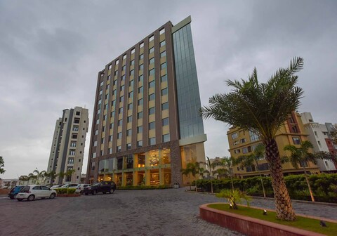 Hotel H