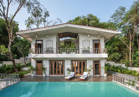 LohonoStays Estate De Escobar