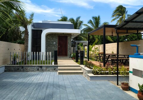 Royal Palm Beach Villa