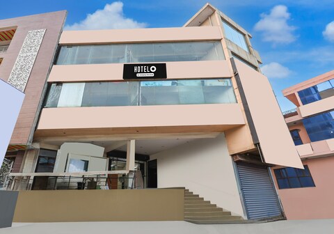 Hotel O Sector 4 Manraj Complex Gurugram