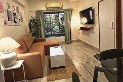 Cozy 1bhk off Carter Road, Mumbai Cozy 1bhk off Carter Road, Mumbai