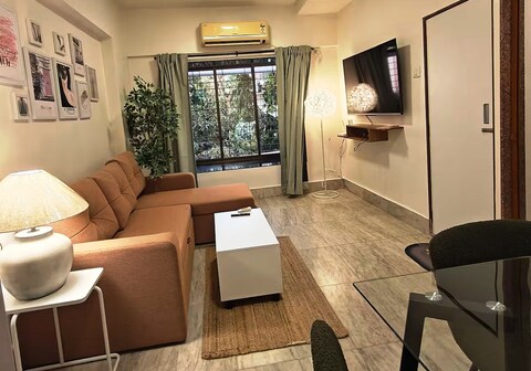 Cozy 1bhk off Carter Road