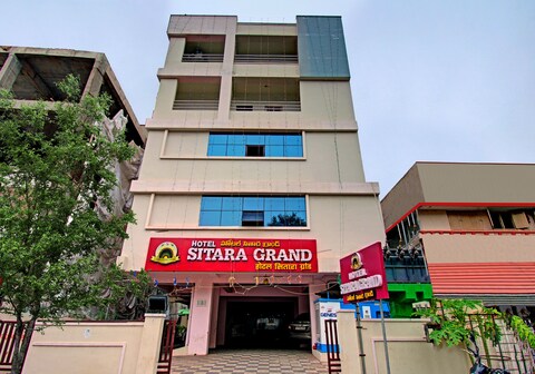 Hotel Sitara Grand