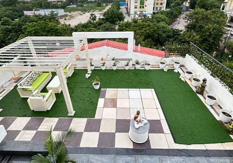 Vaas 2BHk and Terrace: Party Friendly