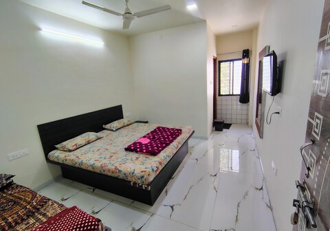Hotel Anand Pride