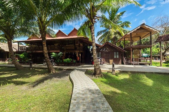 Symphony Palms Beach Resort & Spa