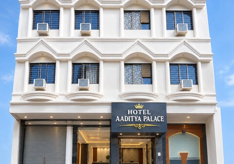 HOTEL AADITYA PALACE