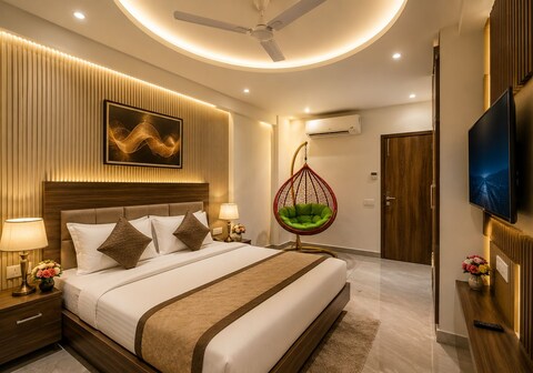 Hotel Blue Shine