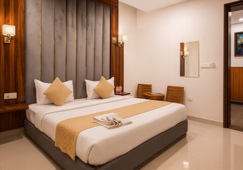 Hotel Luck Residency By Aashiyana