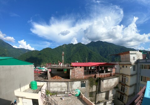 The Mountain View | Rooms & Dorms