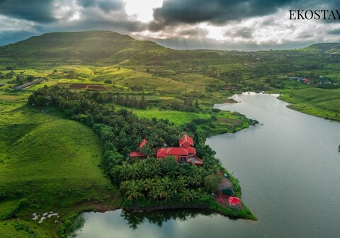 EKOSTAY - Escobar Villa (8BHK)