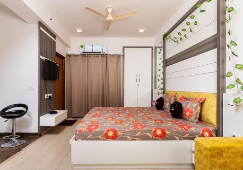 The Retreat By Richa's Home