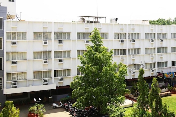 Hotel Raj Vihar
