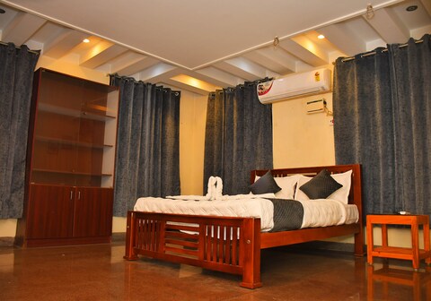 Revive Inn Pondy - Rooms & Villa