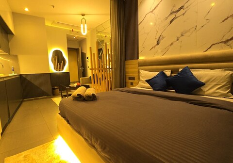 Mirror Magic by Luxury Loft