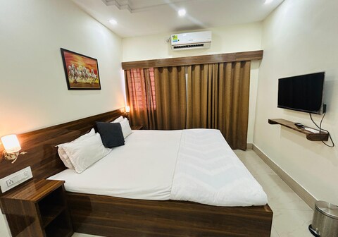 SIDHANT HOTELS