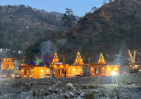 Cabana Riverside Resort - Kainchi Dham