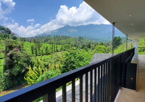 Sliver Stone Holiday Home