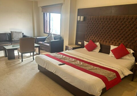 Metropolis Guest House