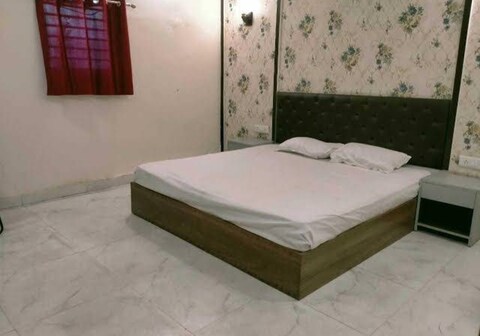 Heaven hotel