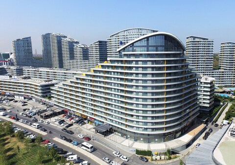 ذا سوبيريور ليفينج باتيسيهير